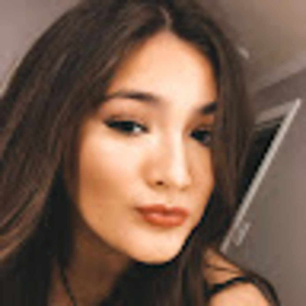 Meet your Posher, Caitlyn